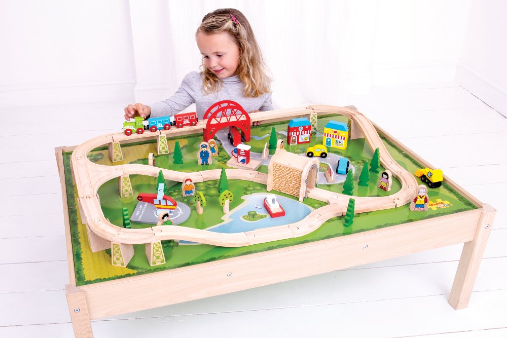 Circuit de train en bois chantier  Chez les enfants, jeu jouet éthique